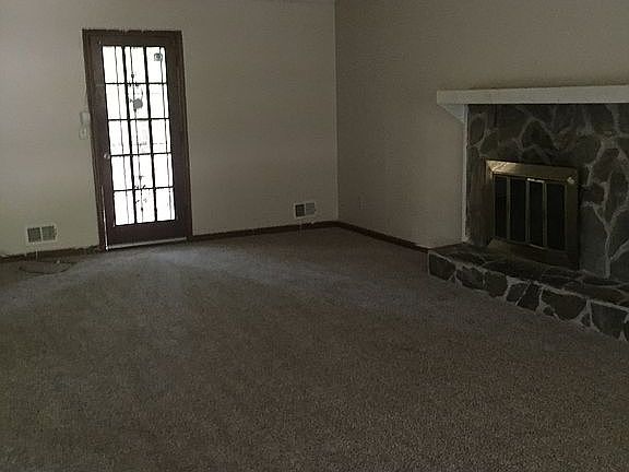 5th image of 362 Independence Dr