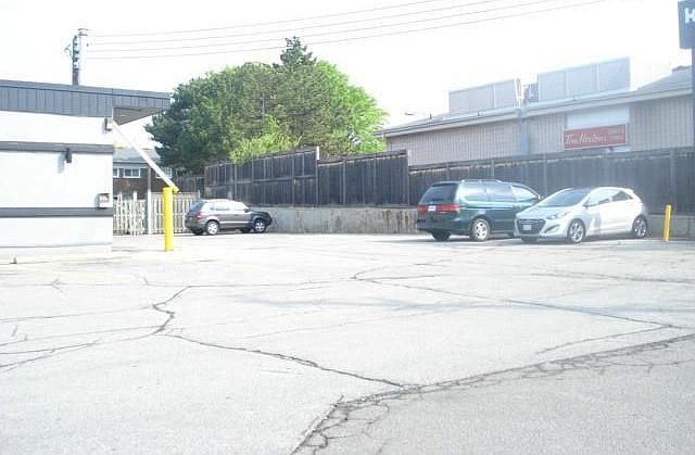 2nd image of 2473 Mountainside Dr #Lwr