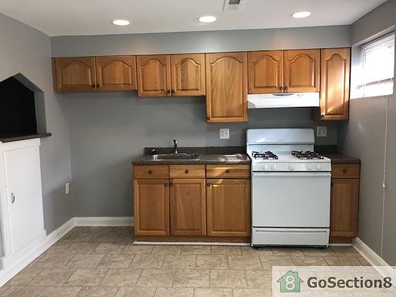 3rd image of 4341 Roberton Ave