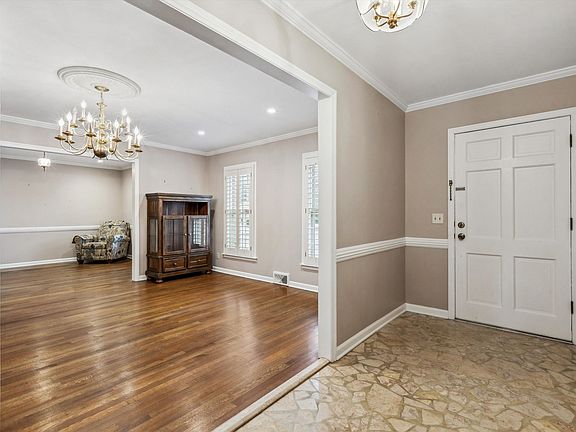 4th image of 6414 Keswick Dr