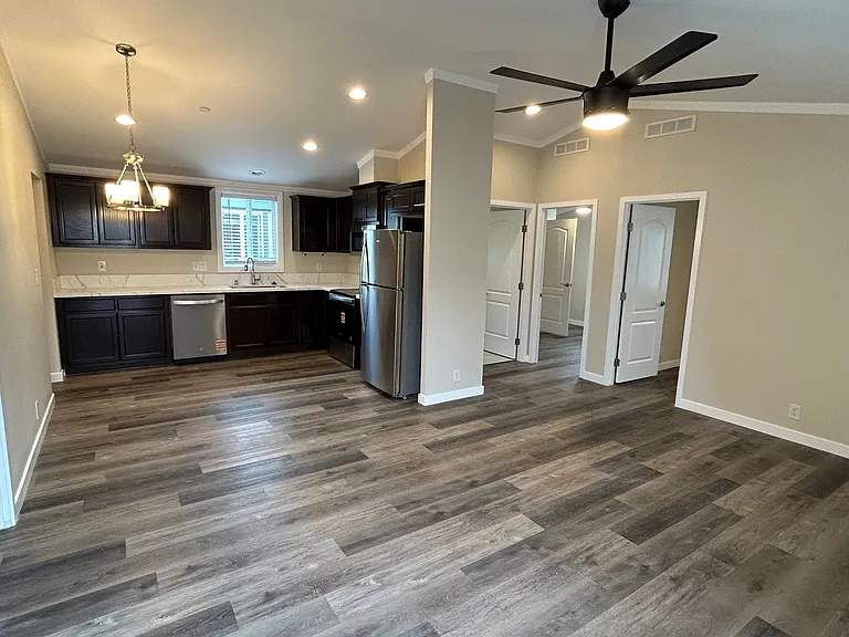 Remodeled Modern 3 Bed/2 Bath National City — Photo 17