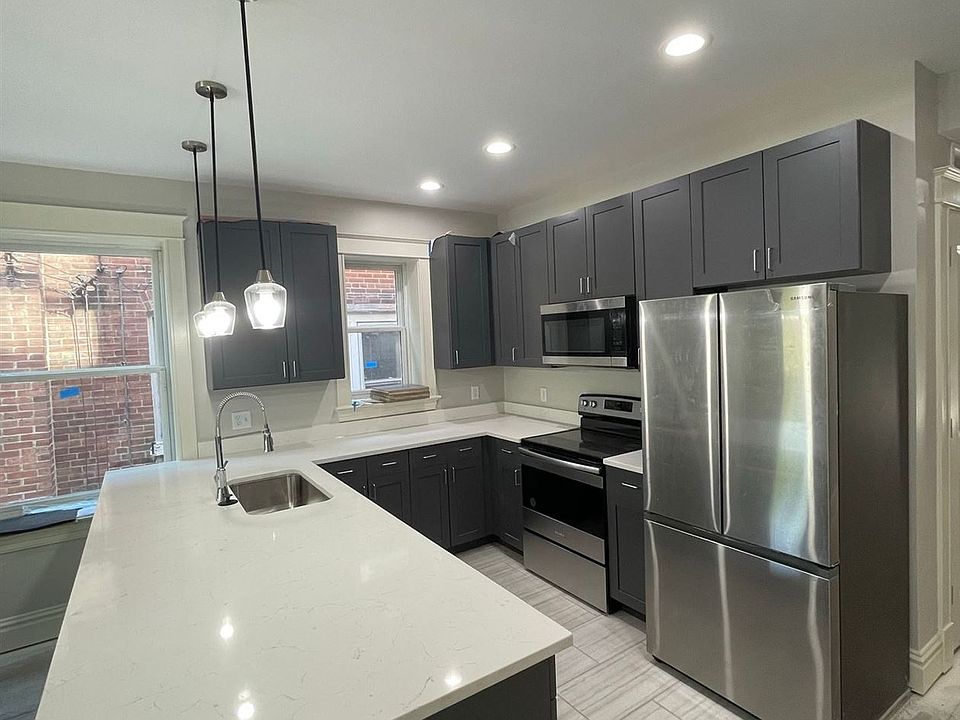 1st image of 6011 Kingsbury Ave #E