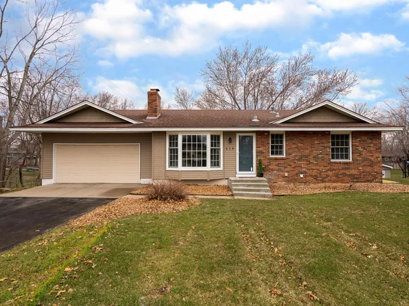 639 117th Cir NE, Blaine, MN 55434