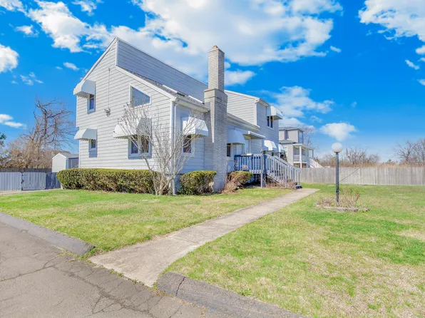 14 Montauk Road, East Haven, CT 06512