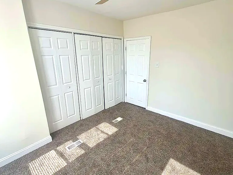 6010 N Lambert St — Photo 14
