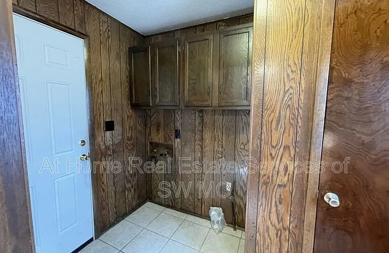 1316 E Lakewood St — Photo 6