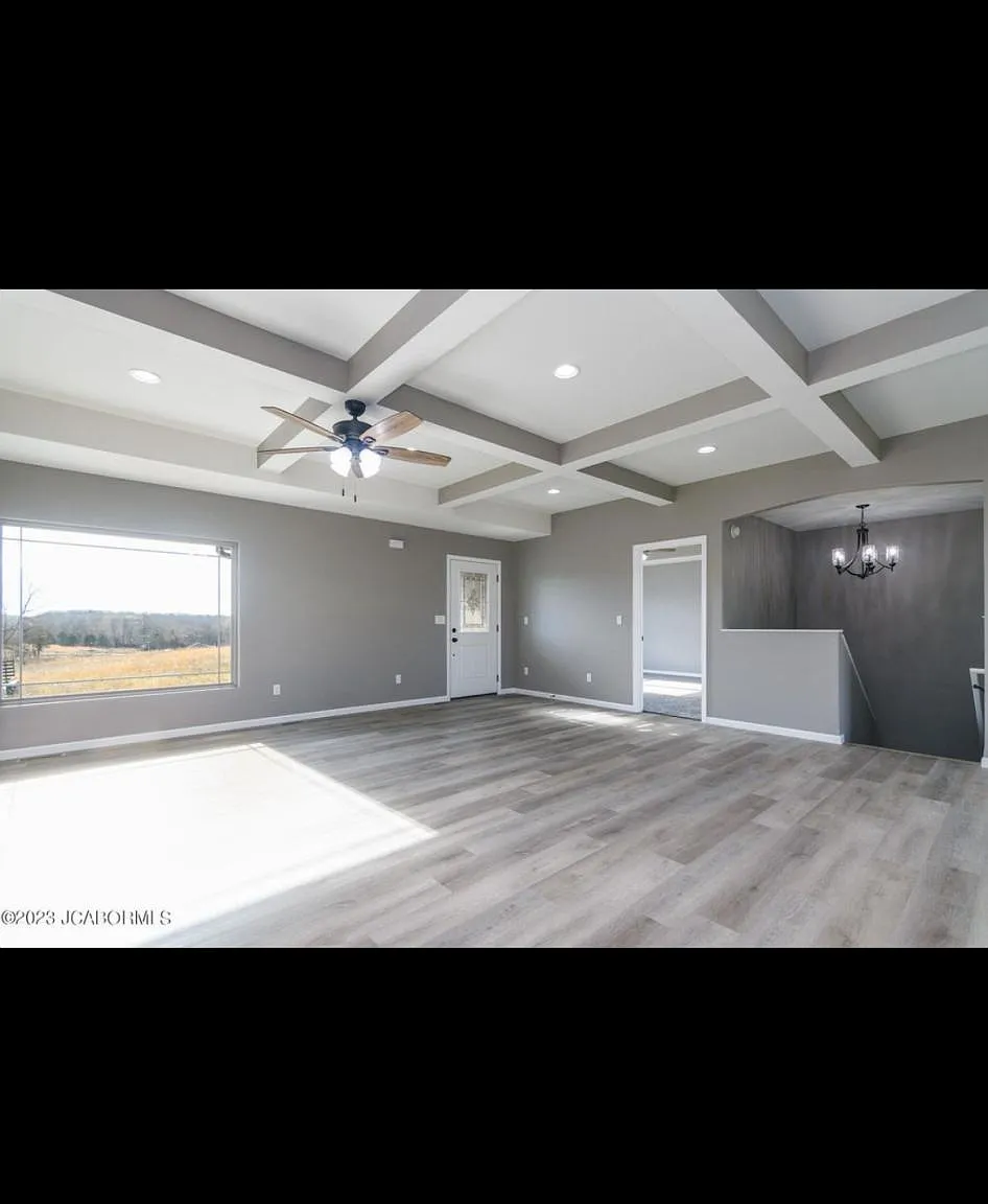 4 bed, 2400 sqft, $2,495 — Photo 3