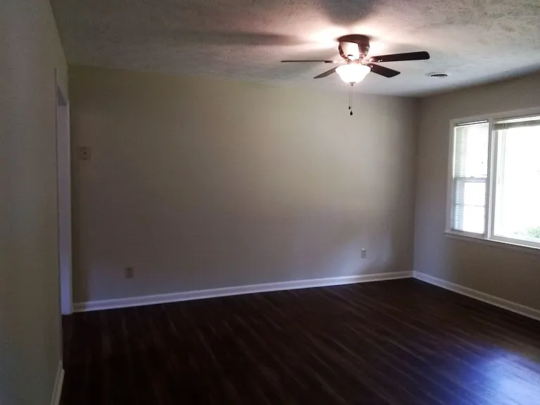 7501 Martha Ct — Photo 9