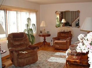 7036 Oxford St, Bridgeview, IL 60455