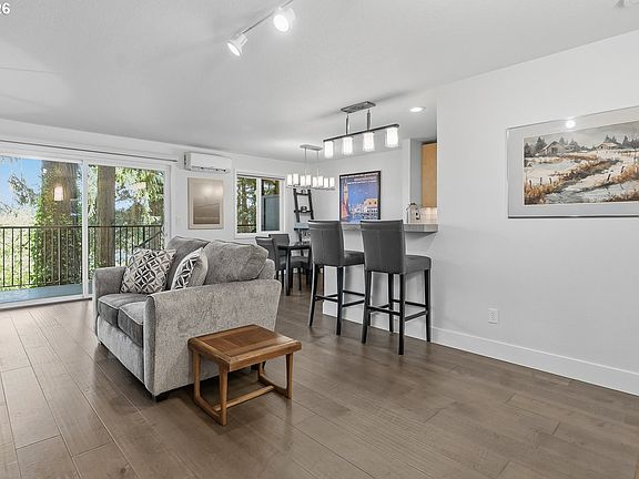 4th image of 200 Burnham Rd Unit 103