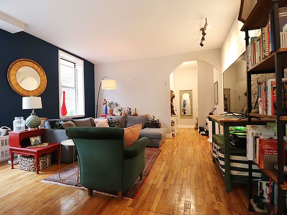 3rd image of 241 W 113th St APT 3C