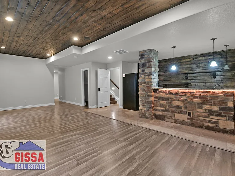 1043 Longspur Ln — Photo 51