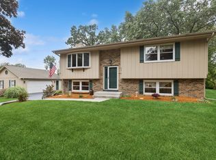 2619 Baldwin Rd, McHenry, IL 60050