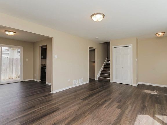 5th image of 17343 Oriole Ave