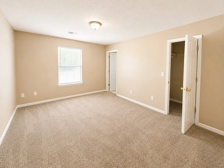 814 E Eastview Dr #814 — Photo 4