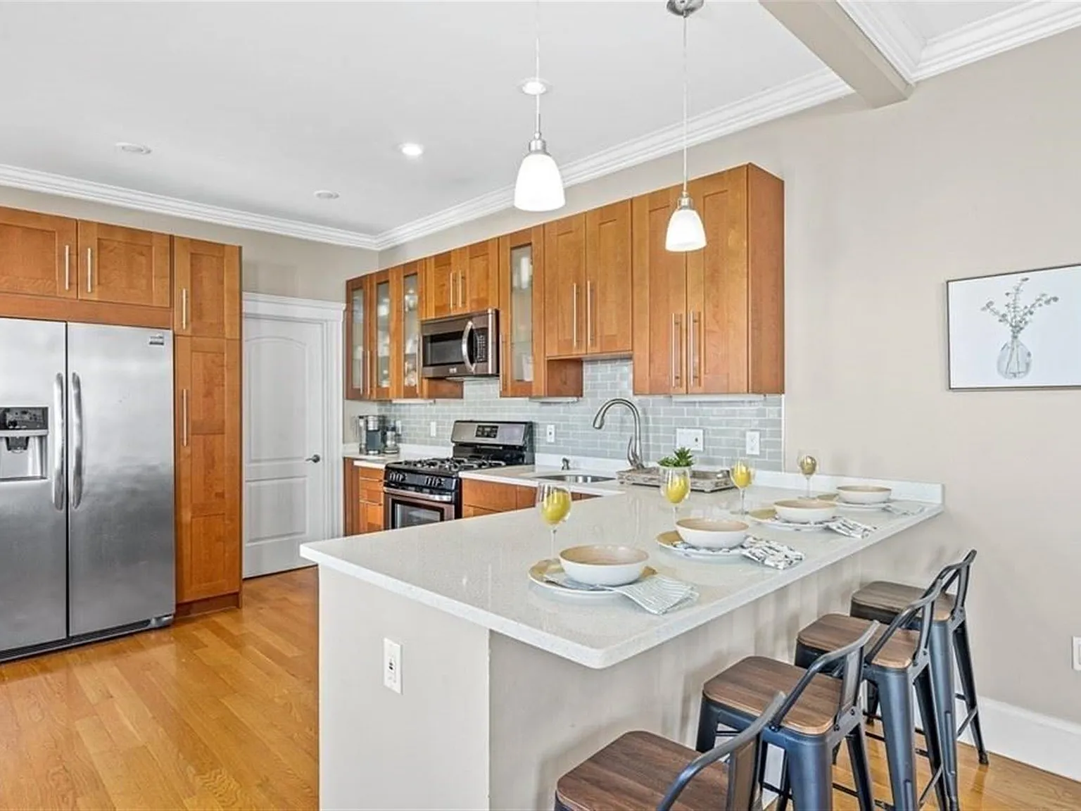 4 bed, 1.5 bath, 1200 sqft, $3,650 — Photo 4