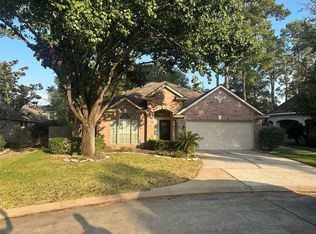 15915 Clear Pointe Dr, Cypress, TX 77429