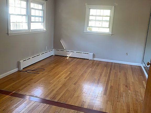 Large Bedroom 