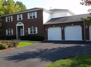 8491 E Ridge Dr, Pleasant Prairie, WI 53158