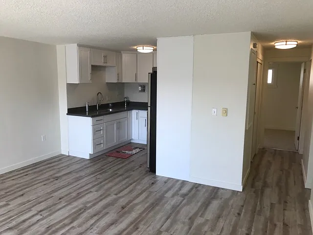 Effortless Living Near the Alaska Junction The Webster Apartments — Photo 14