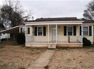 233 Lewis St, Muscle Shoals, AL 35661