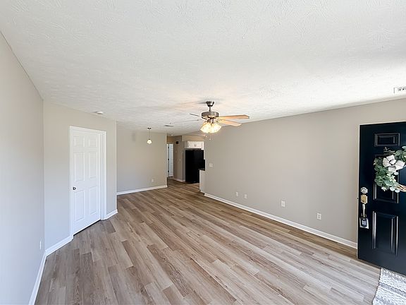 2nd image of 2800 Edgemont St