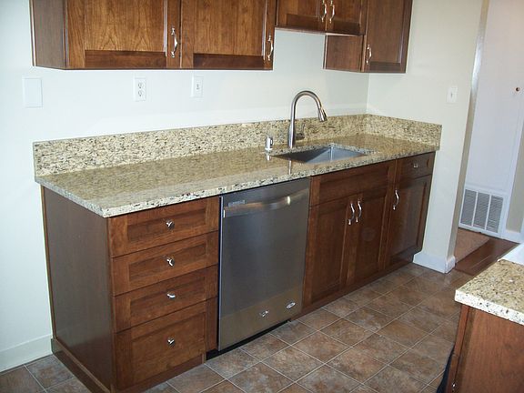 4th image of 1750 Ross Cir APT 4