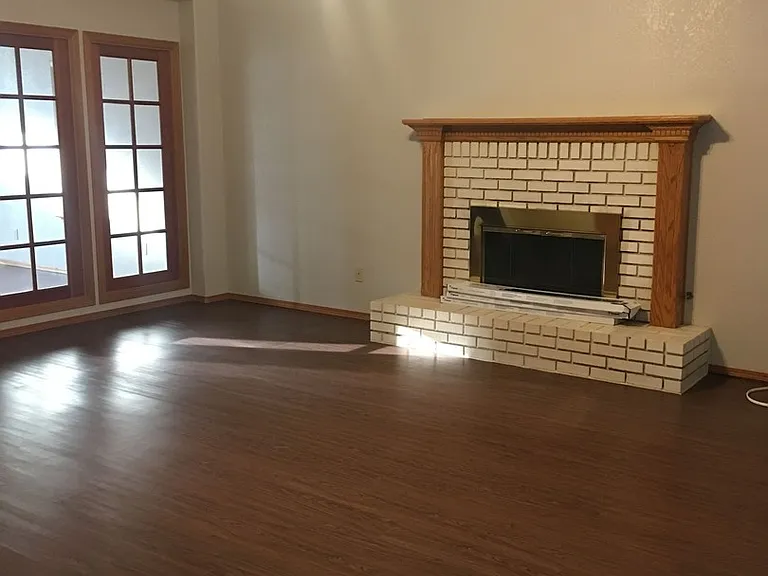 410 E Wilson Ave — Photo 3
