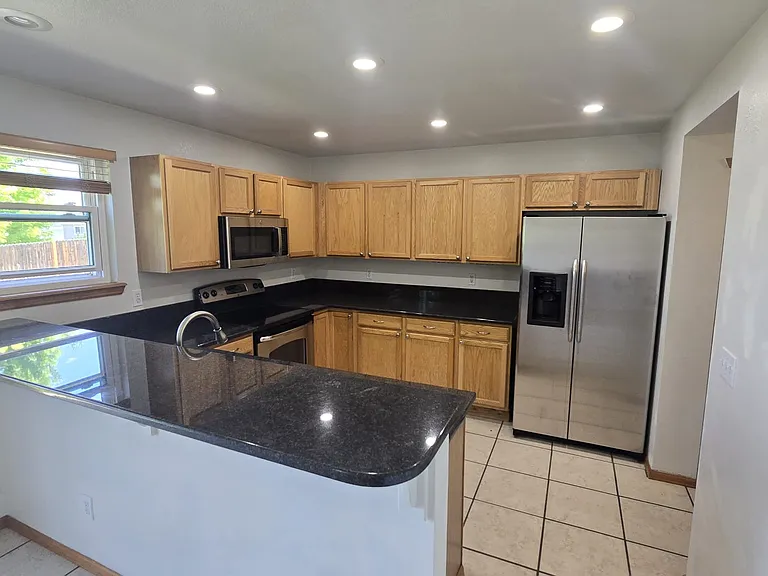22341 E Mercer Pl — Photo 20