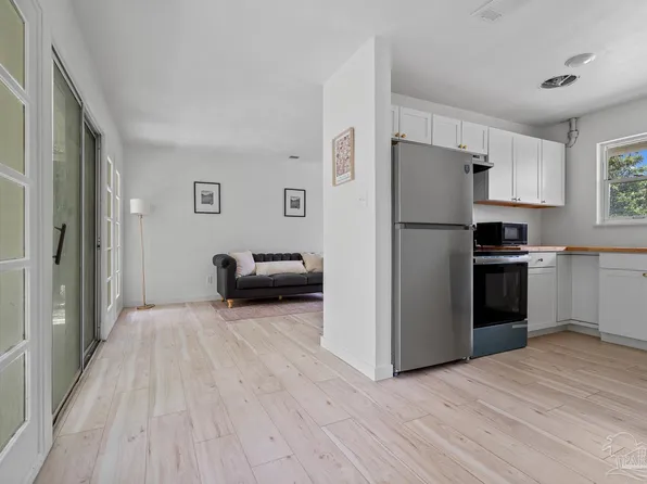 99 S Madison Dr, Pensacola, FL 32505