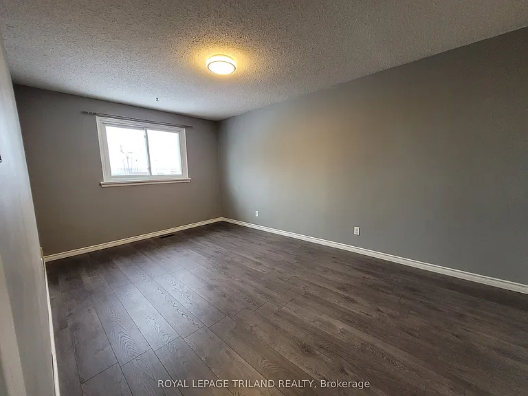 358 Homestead Ct #7 — Photo 6