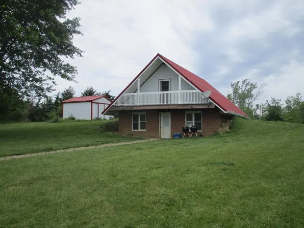 2049 Mallow Rd, Frankfort, OH 45628