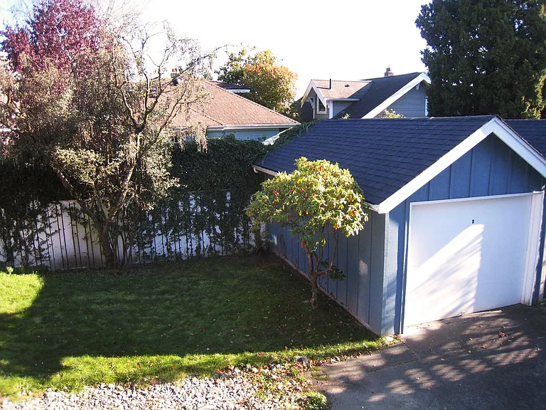 6538 18th Ave NE — Photo 16