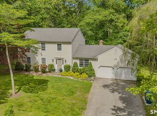 10 Whitman Lane, Old Lyme, CT 06371