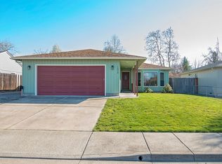 1898 Patrick St, Medford, OR 97504