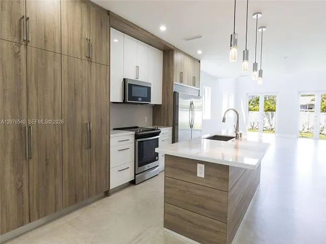 3 bed, 4.0 bath, $7,500 — Photo 3