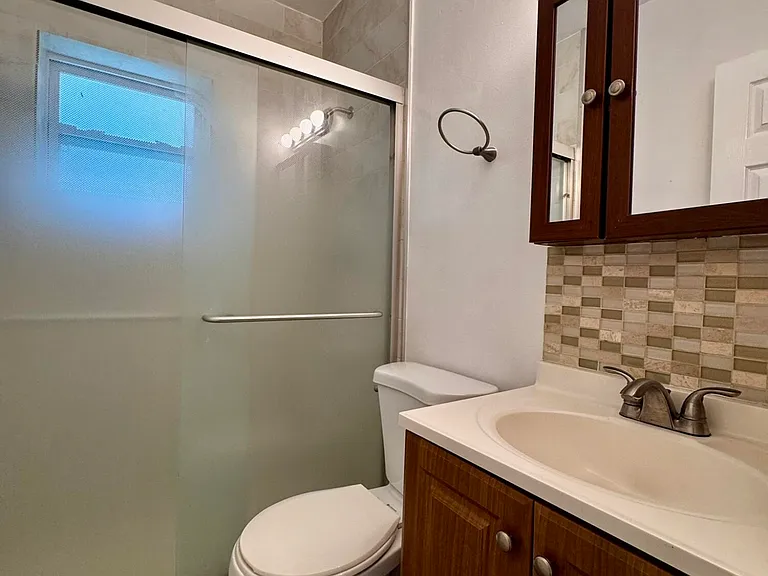 625 NE 14th Ave #1 — Photo 13
