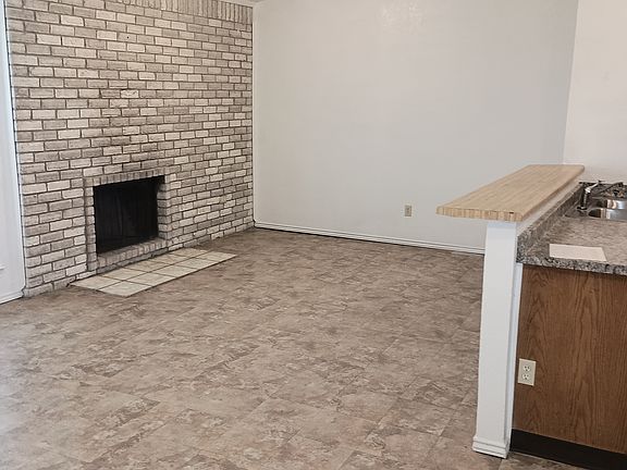 4th image of 3307 S Meadow Dr