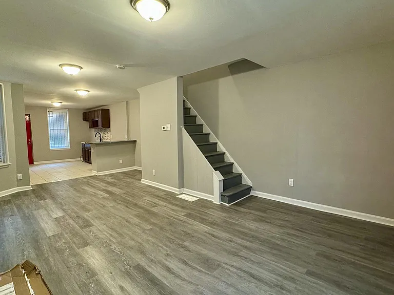 1662 S Conestoga St — Photo 4