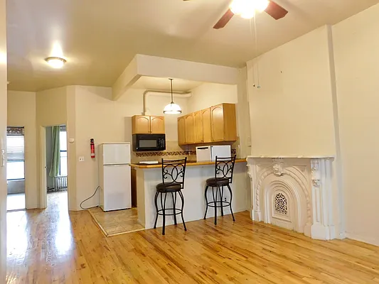 Rented by Compass | media 9