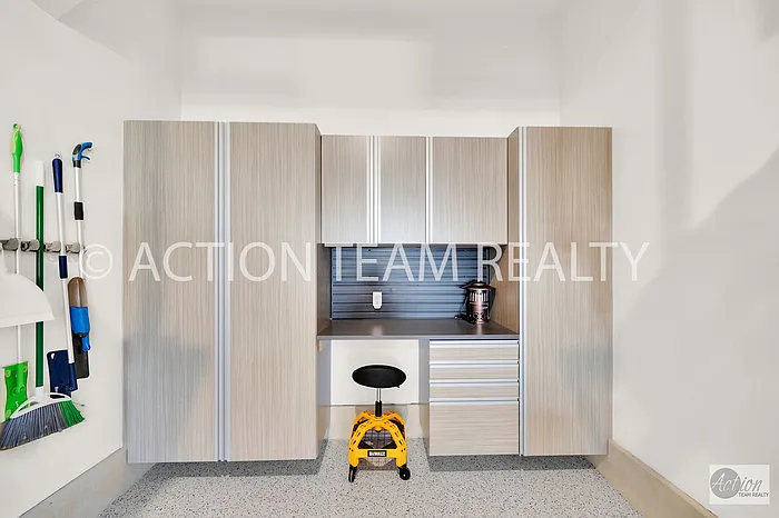 1722 W Oakridge Dr — Photo 30