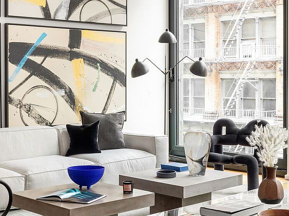 3rd image of 40 Bond St APT 5A