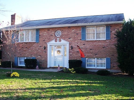 Perry Hall Brick Front Split Foyer