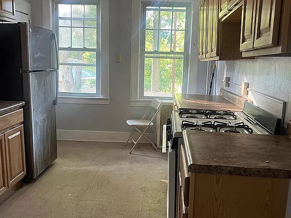 5th image of 81-83 Harrison Ave #1L