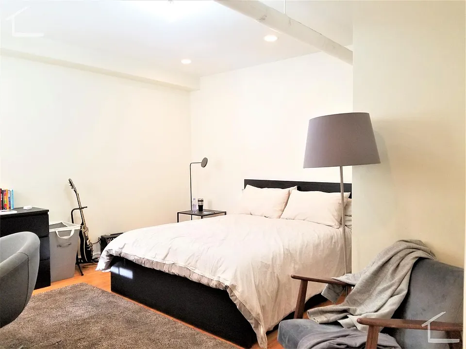 26 Euston St #2