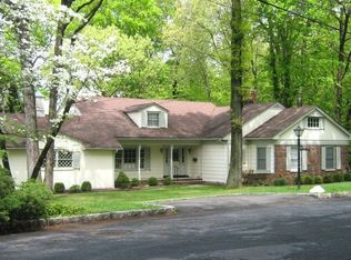 19 Roland Dr, Short Hills, NJ 07078