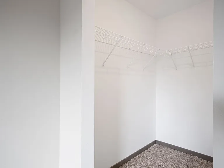 786 Peregrine Cir — Photo 24