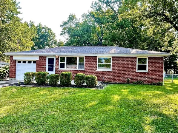 22 Lawson Dr, Amelia, OH 45102