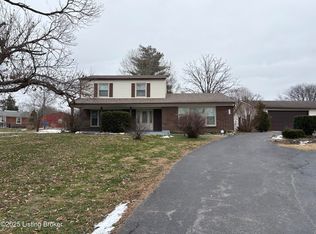 200 Castlerock Dr, Shepherdsville, KY 40165