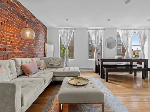 328 Commercial St APT 52, Boston, MA 02109